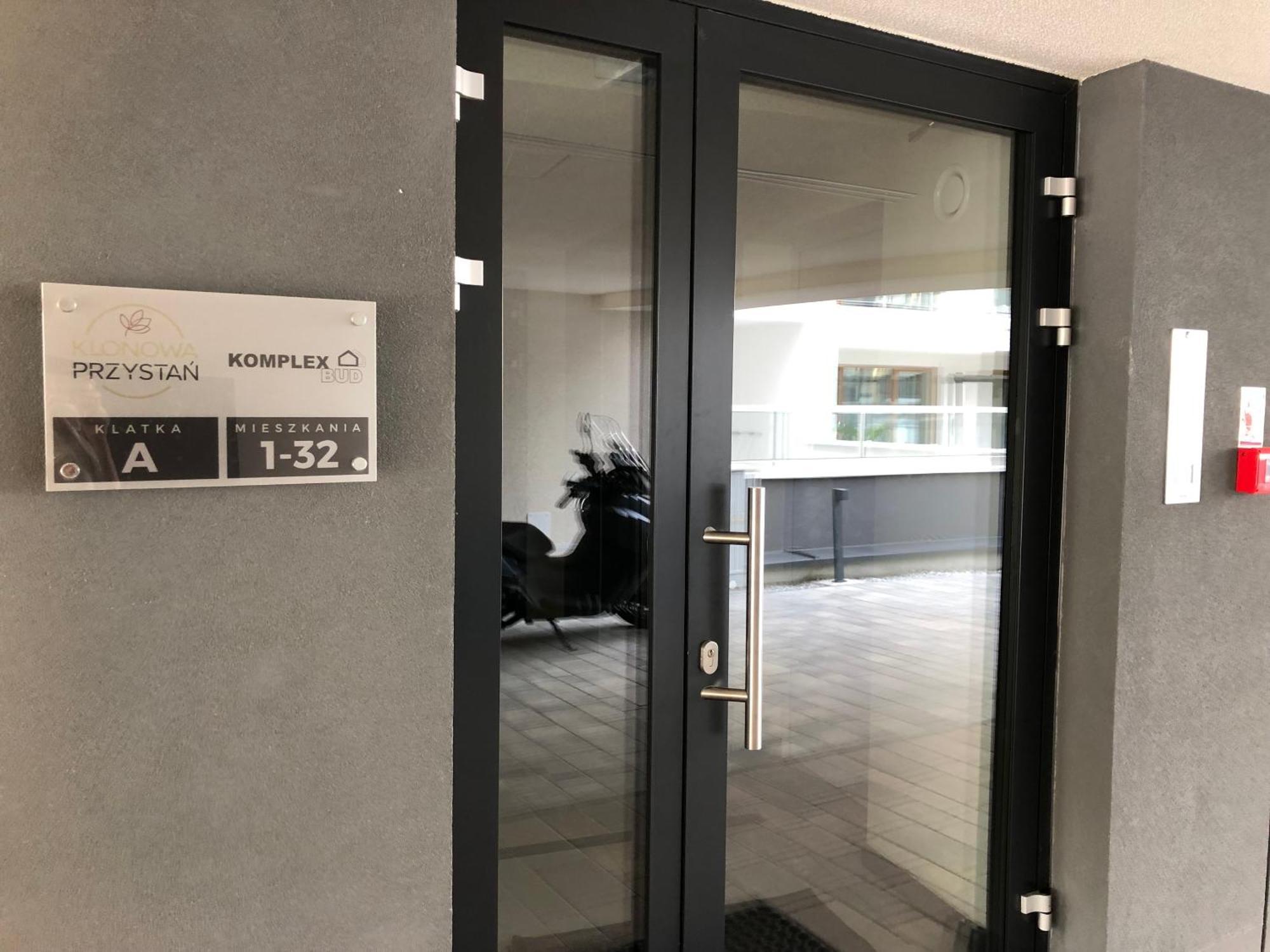 Komfortowe Apartamenty Kielce Klonowa ,Ogrodek, Garaz Podziemny, Samodzielne Wejscie Na Kod 24H エクステリア 写真