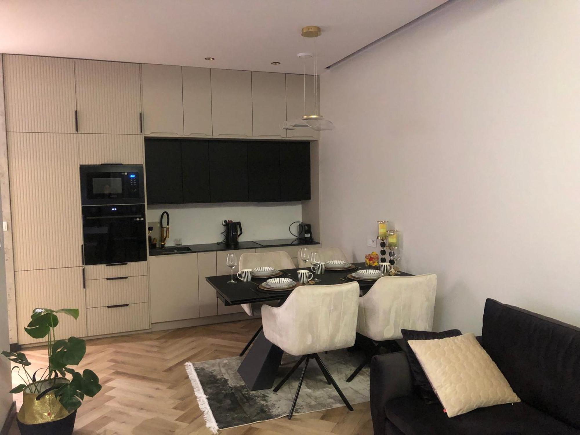 Komfortowe Apartamenty Kielce Klonowa ,Ogrodek, Garaz Podziemny, Samodzielne Wejscie Na Kod 24H エクステリア 写真